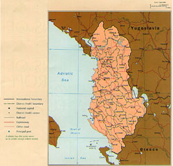Политическая и административная карта Албании с автодорогами.
