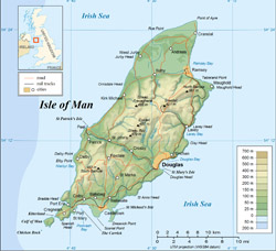 Подробная физическая карта острова Мэн с автодорогами и городами.