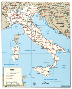 Политическая карта Италии с дорогами и городами.