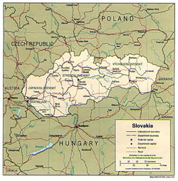 Политическая и административная карта Словакии с дорогами и городами.